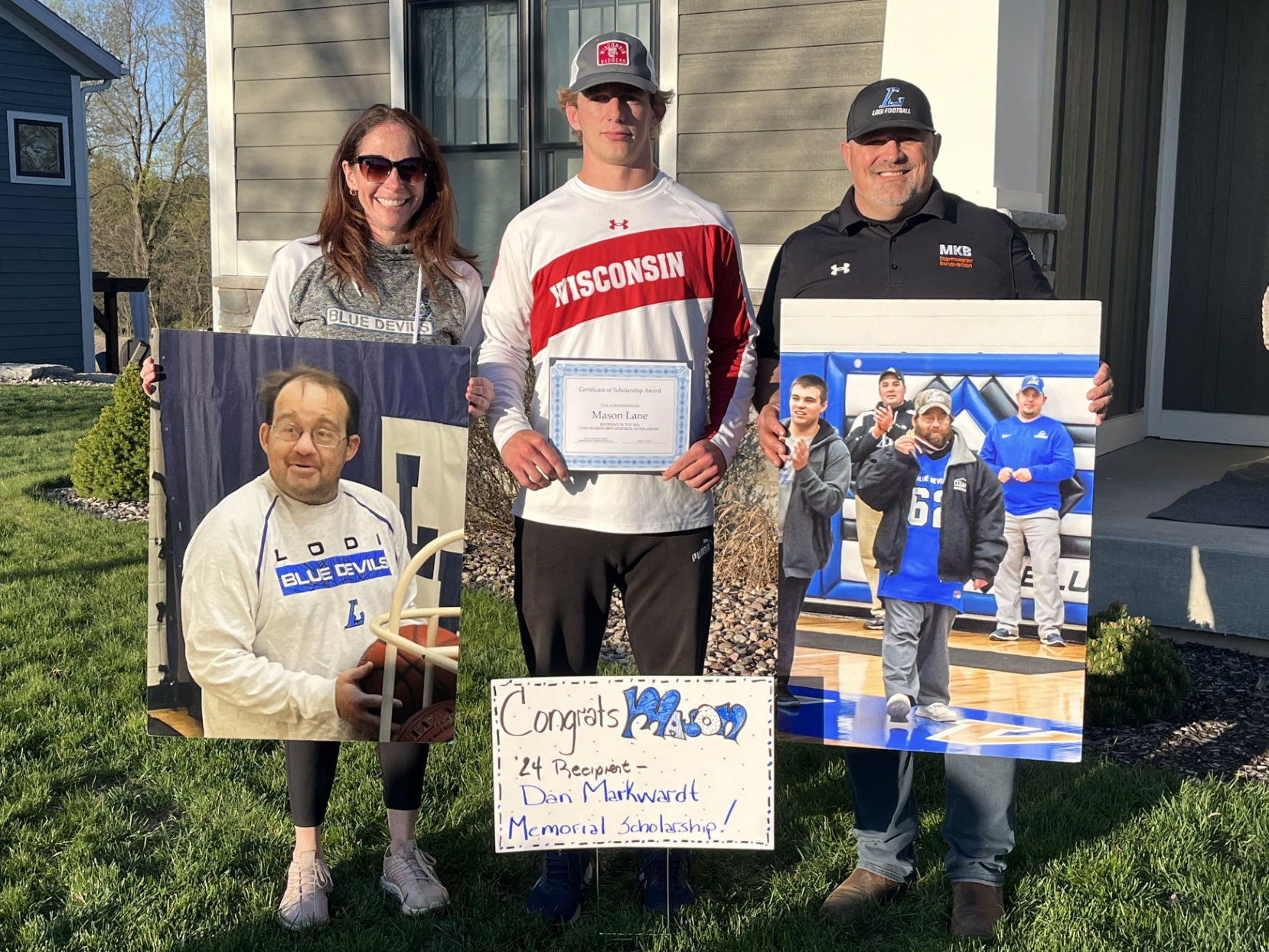 picture of Mason Lane with his parents